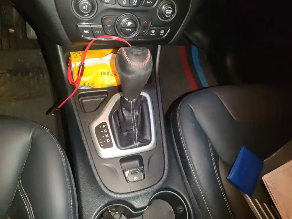 Jeep Cherokee — миниатюра 10