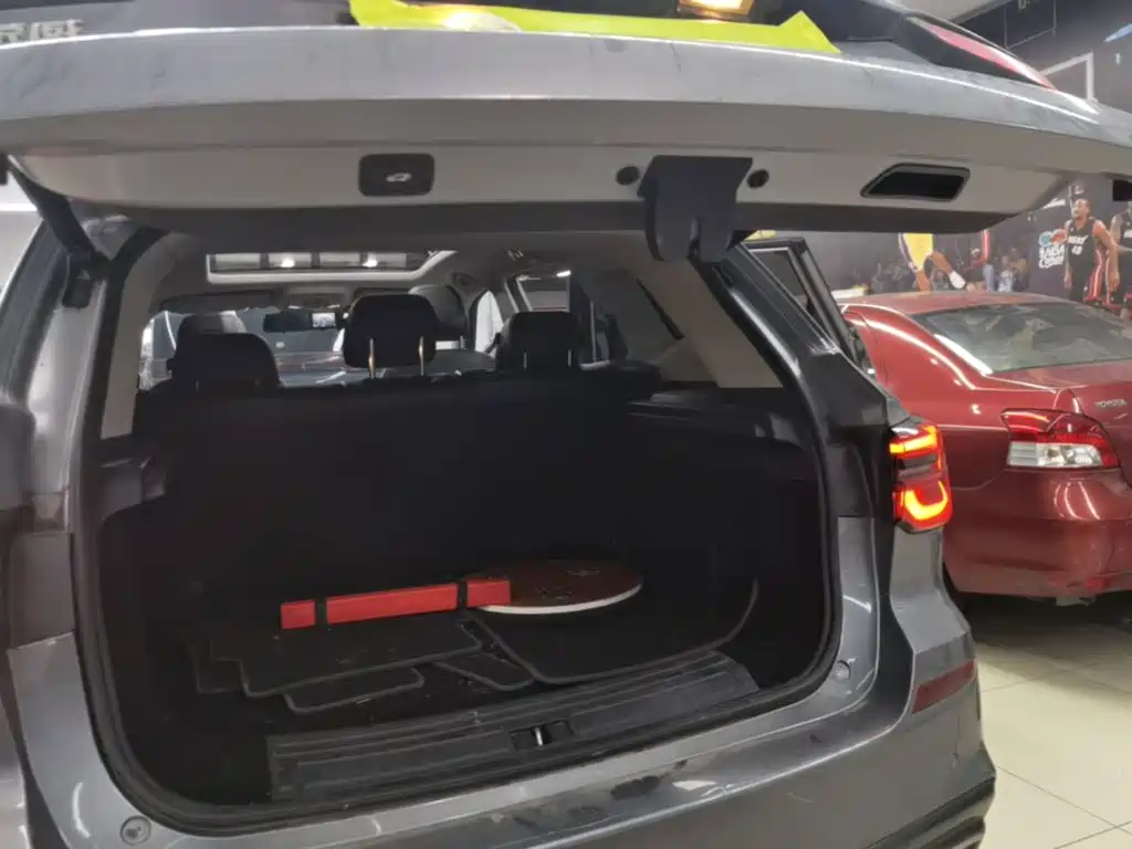 Roewe RX5 New Energy — миниатюра 19