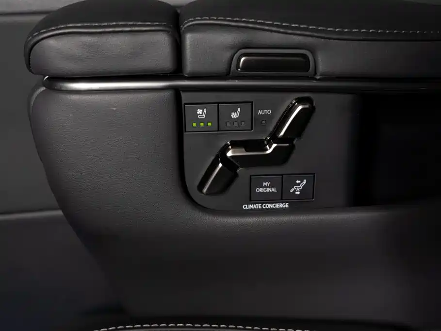 Lexus LM 350h 7-seat Elegant Elegant Edition, фото 19