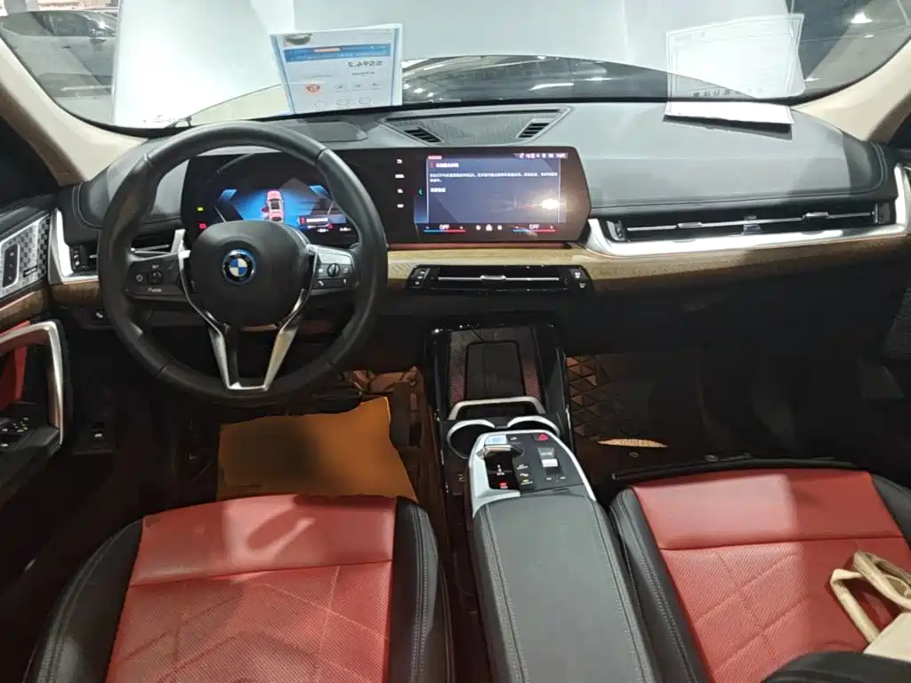 BMW iX1 — миниатюра 14