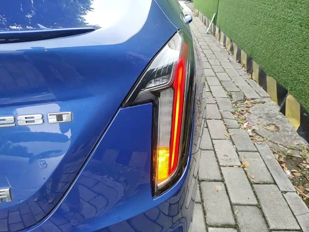 Cadillac CT4 — миниатюра 8