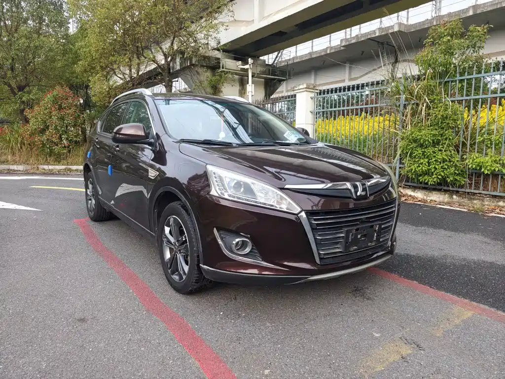 Luxgen U6 — миниатюра 24