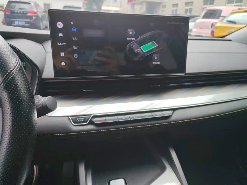 Geely L HiP — миниатюра 6