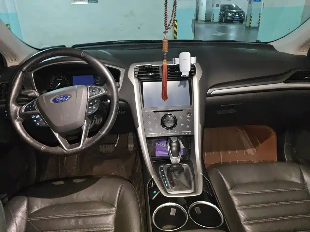 Ford Mondeo — миниатюра 10
