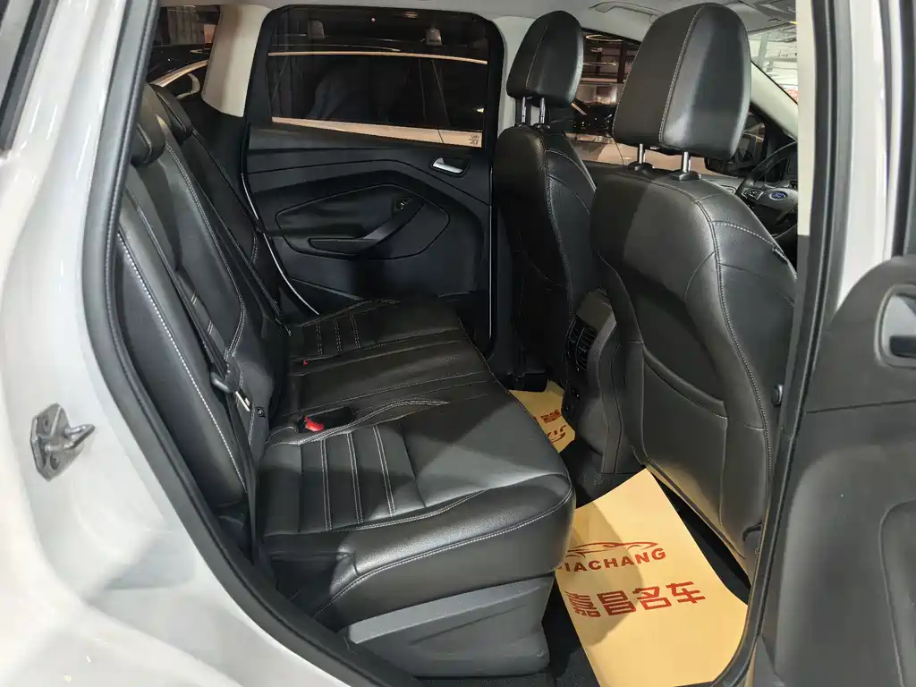 Ford Kuga — миниатюра 14