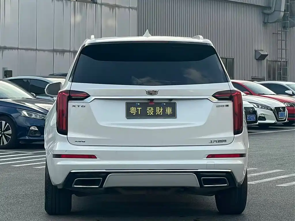 Cadillac XT6 — миниатюра 7