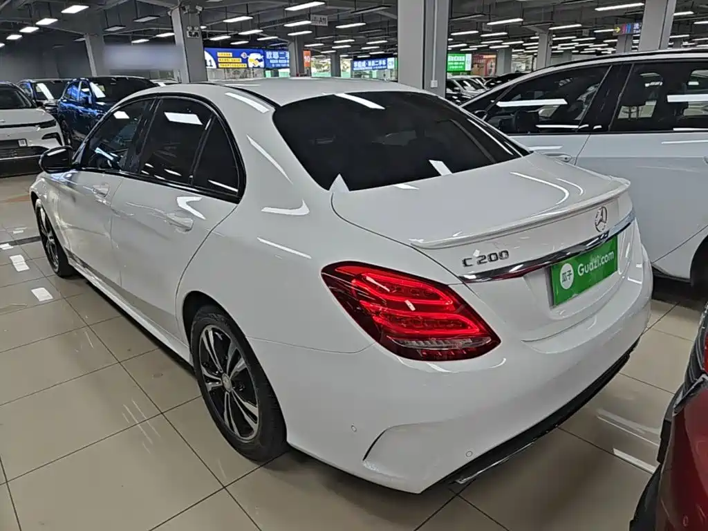 Mercedes-Benz C-Class — миниатюра 5