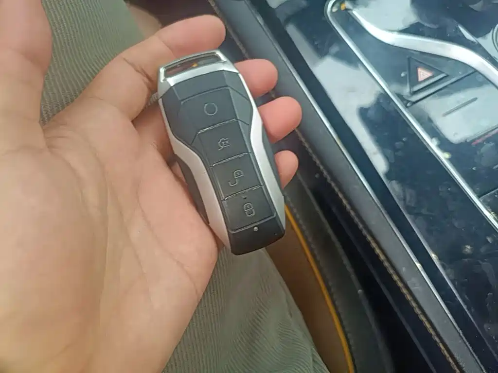 BYD Tang New Energy — миниатюра 9