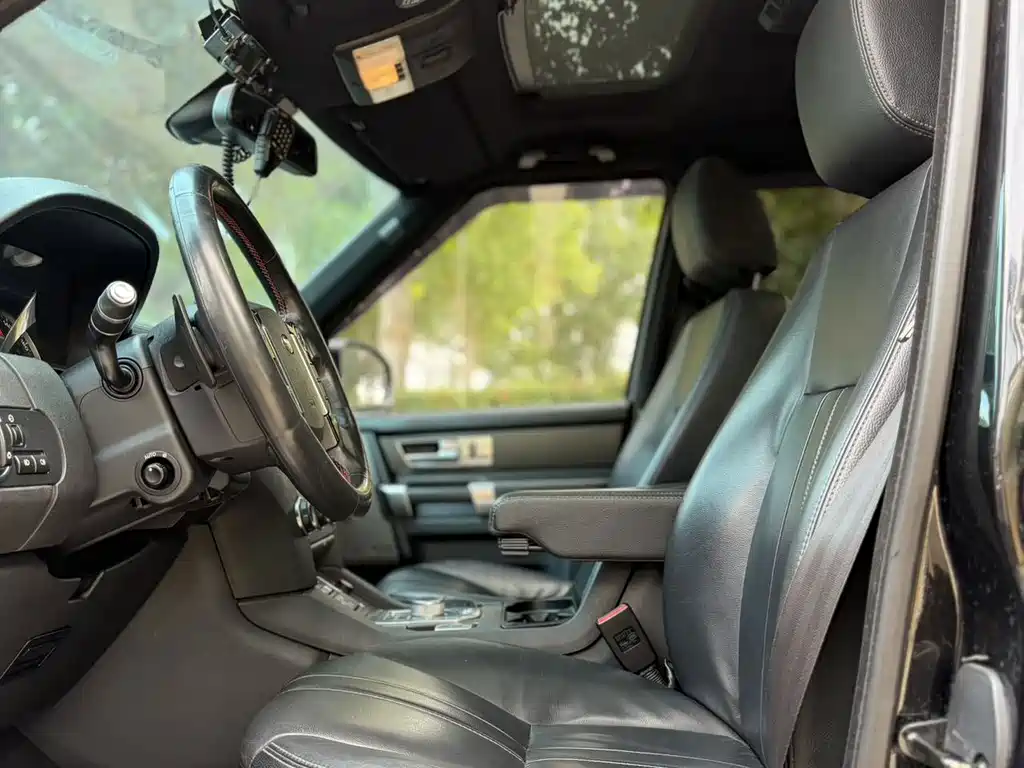 Land Rover Discovery — миниатюра 5