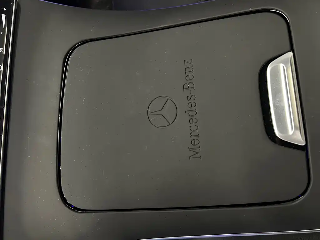 Mercedes-Benz C-Class — миниатюра 13