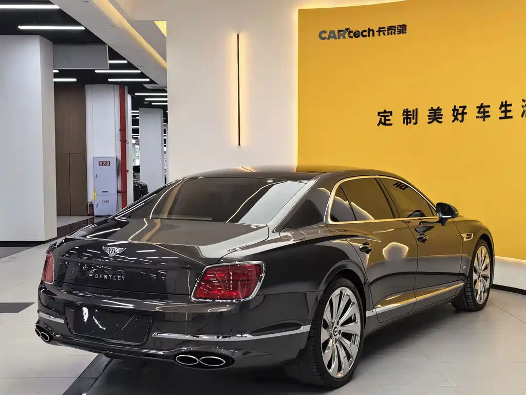 Bentley Flying Spur — миниатюра 5