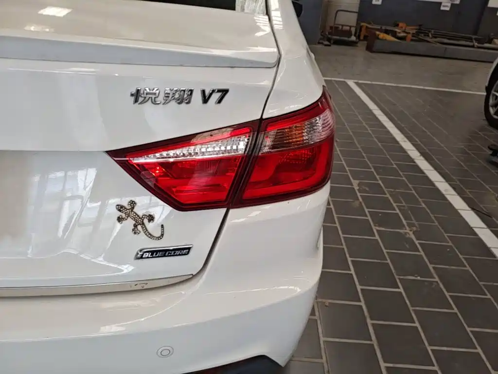 Changan V7 — миниатюра 8