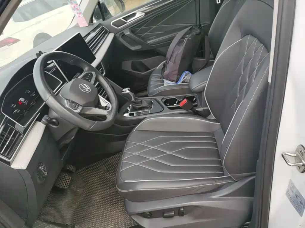 Volkswagen Tiguan L — миниатюра 15