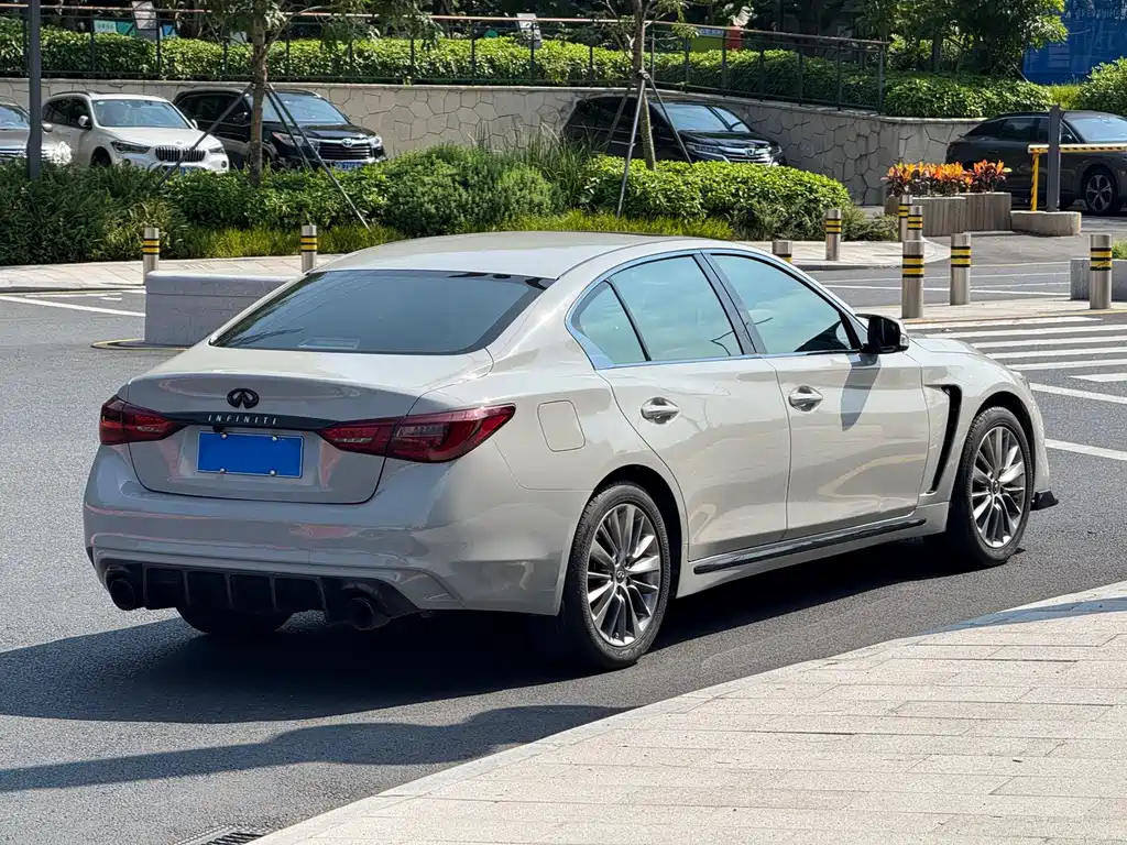 Infiniti Q50L — миниатюра 13