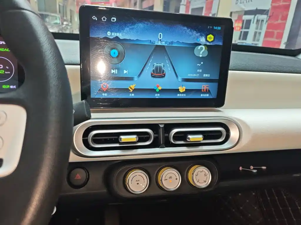 Wuling MINIEV — миниатюра 13