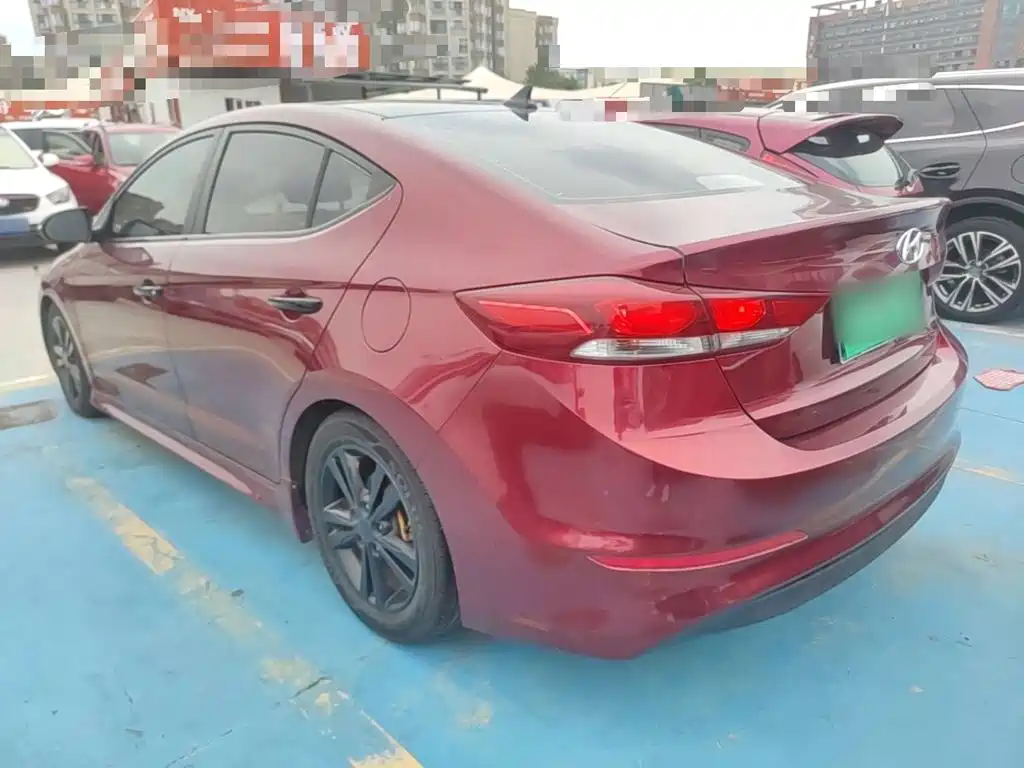 Hyundai Elantra — миниатюра 5