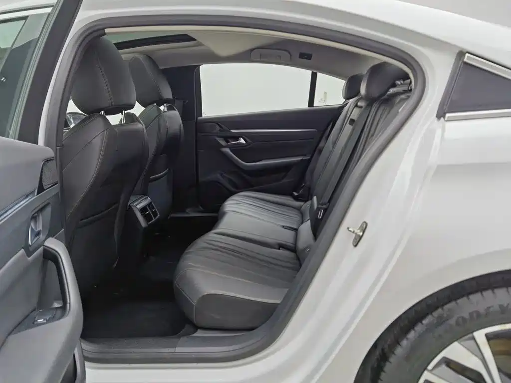Peugeot 508 — миниатюра 15