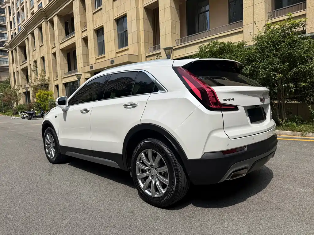 Cadillac XT4 — миниатюра 6