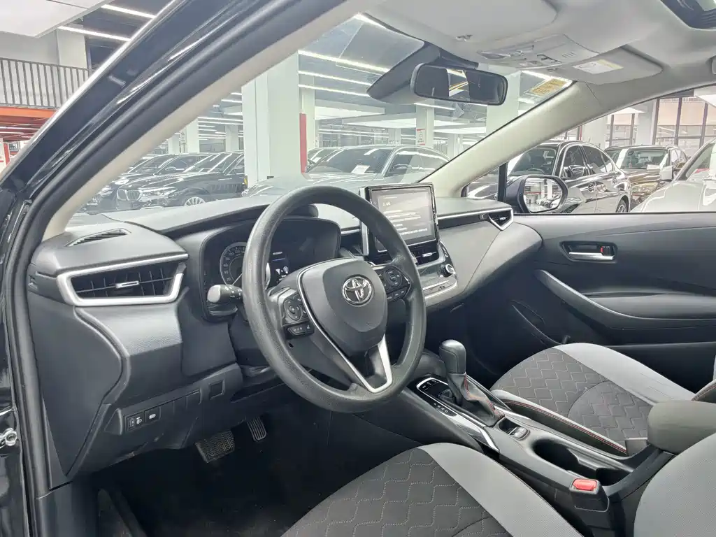 Toyota Corolla — миниатюра 5