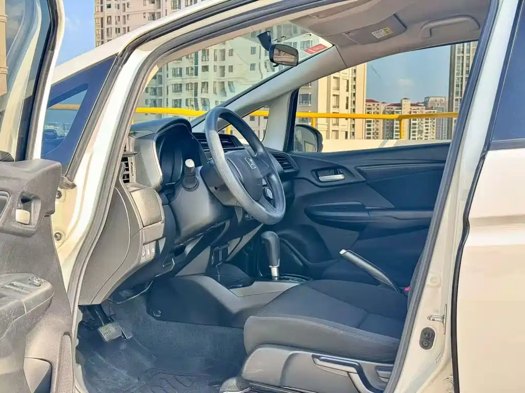 Honda Fit — миниатюра 9