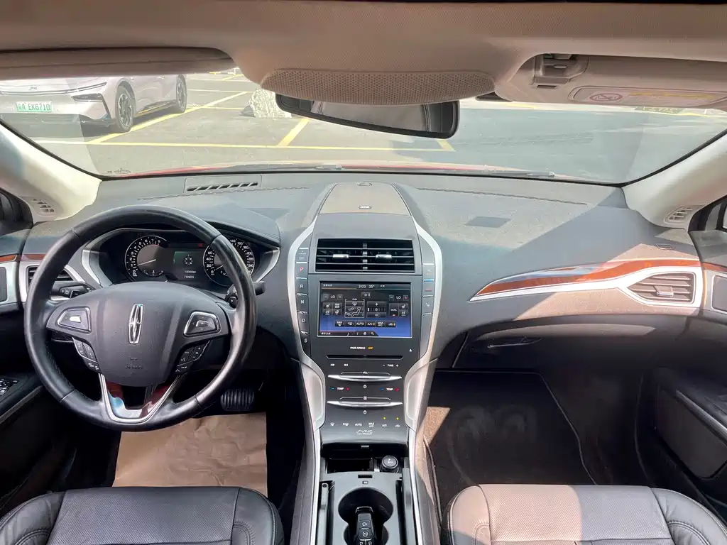 Lincoln MKZ — миниатюра 17