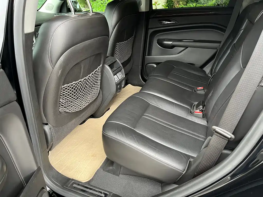 Cadillac SRX — миниатюра 7