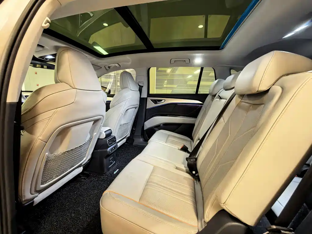 Audi Q5 e-tron — миниатюра 13