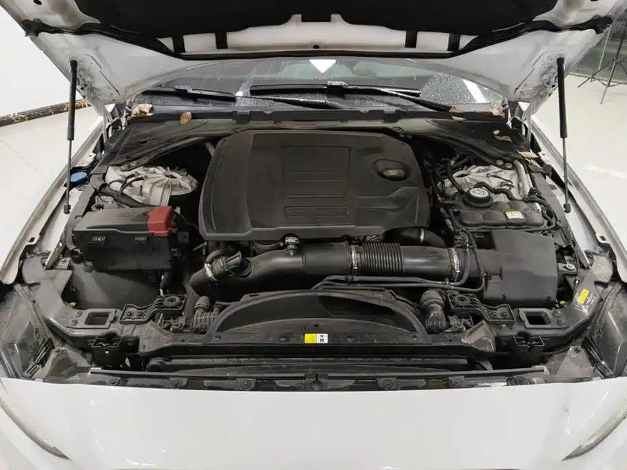 Jaguar XEL — миниатюра 10