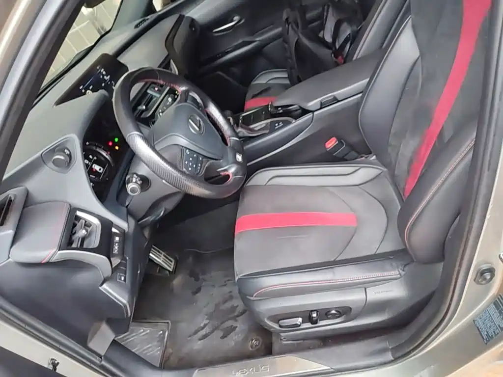 Lexus UX — миниатюра 15