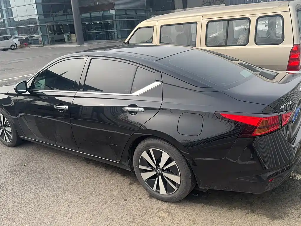 Nissan Teana — миниатюра 14