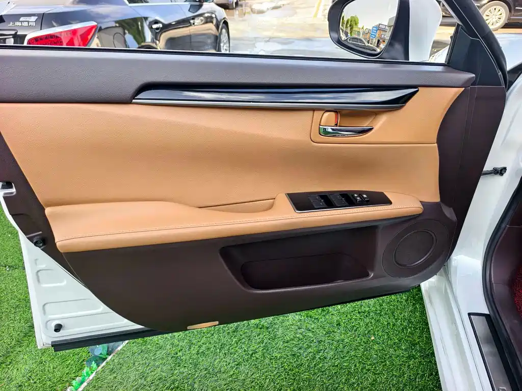 Lexus ES 2015 200 Elite