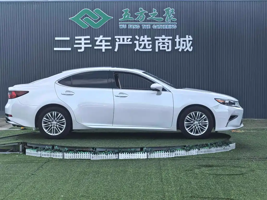 Lexus ES 2015 200 Elite