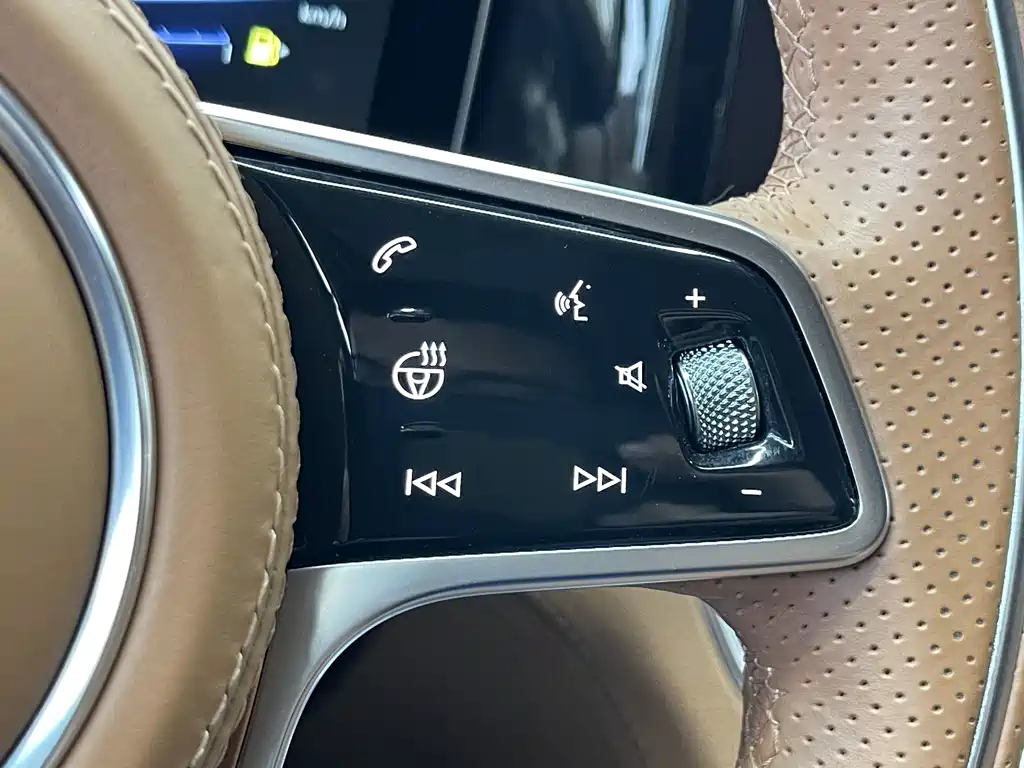 Hongqi H9 2022 3.0T мест