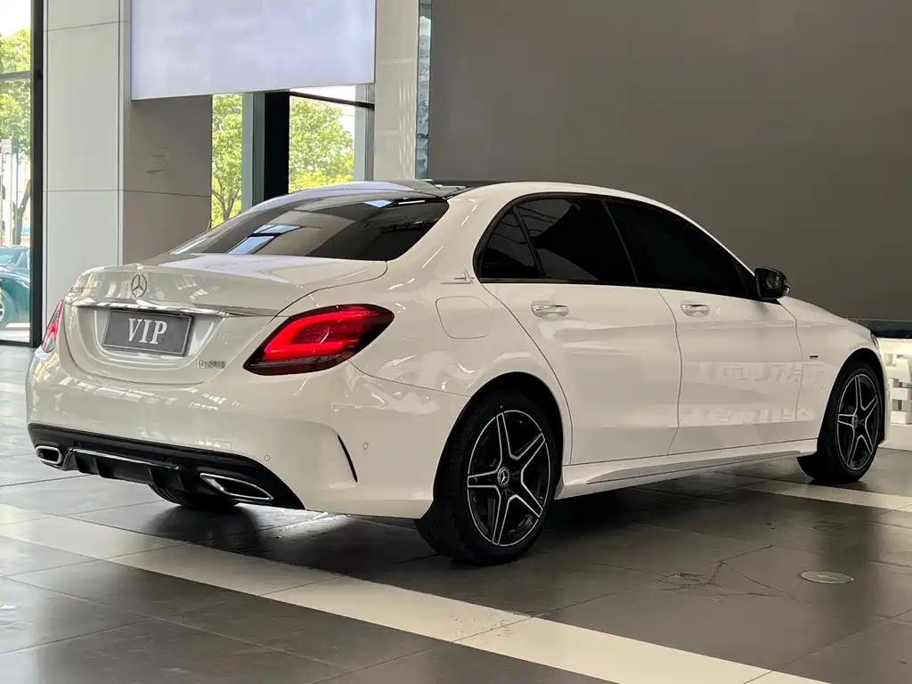Mercedes-Benz C-Class — миниатюра 4