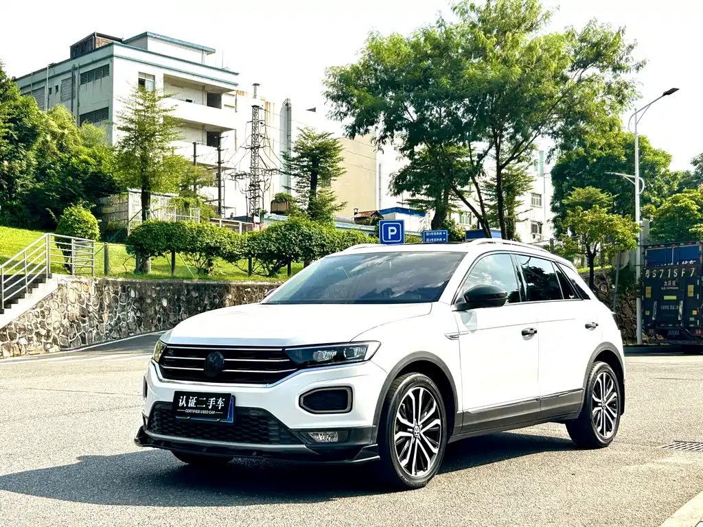 Volkswagen T-Roc — миниатюра 2