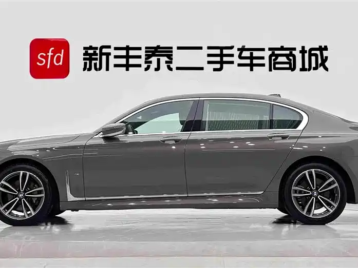 BMW 7 Series — миниатюра 4