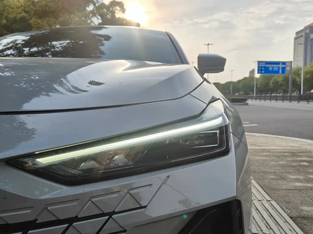 Changan UNI-V — миниатюра 10