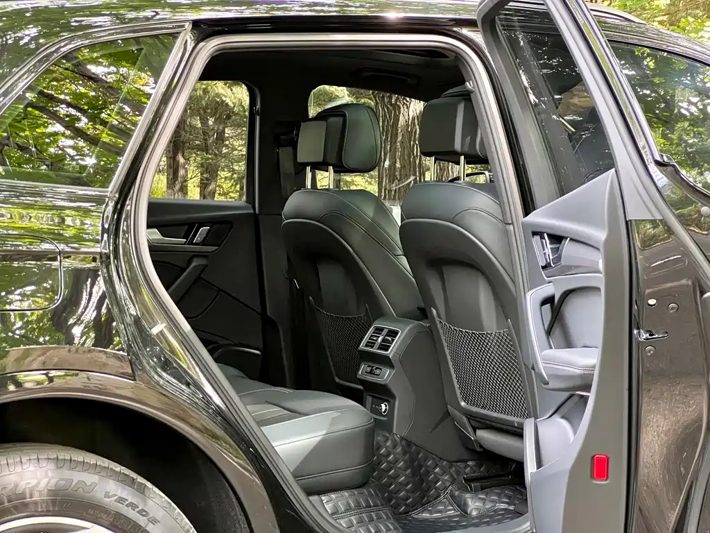 Audi Q5L — миниатюра 26