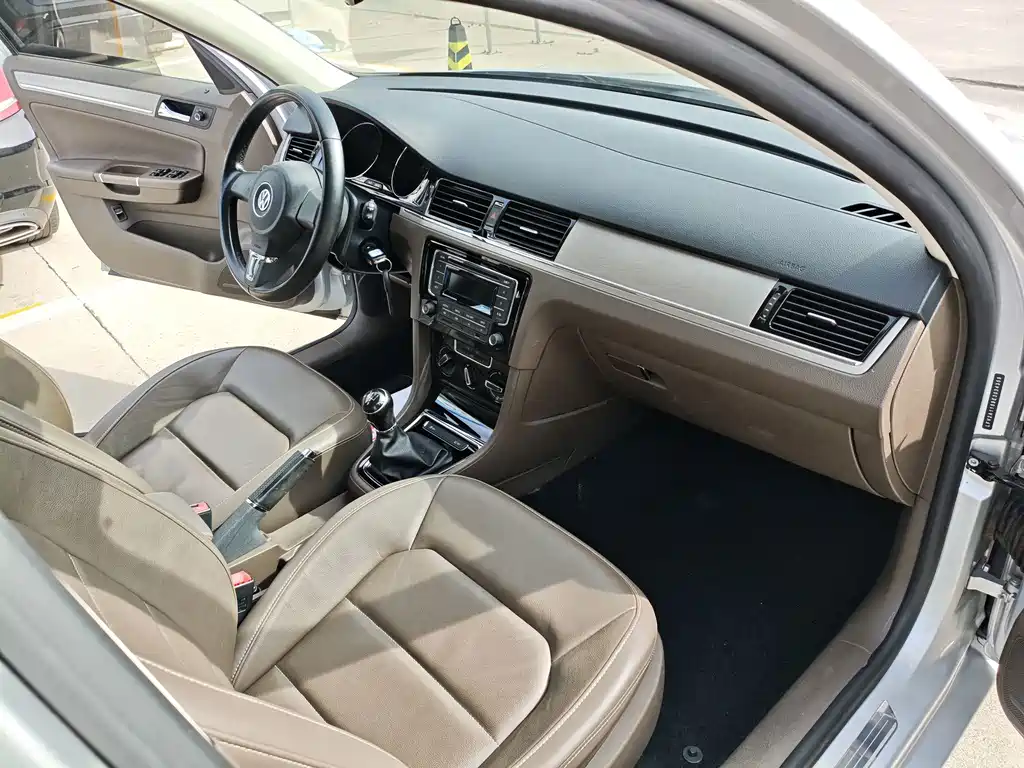 Volkswagen Bora — миниатюра 8