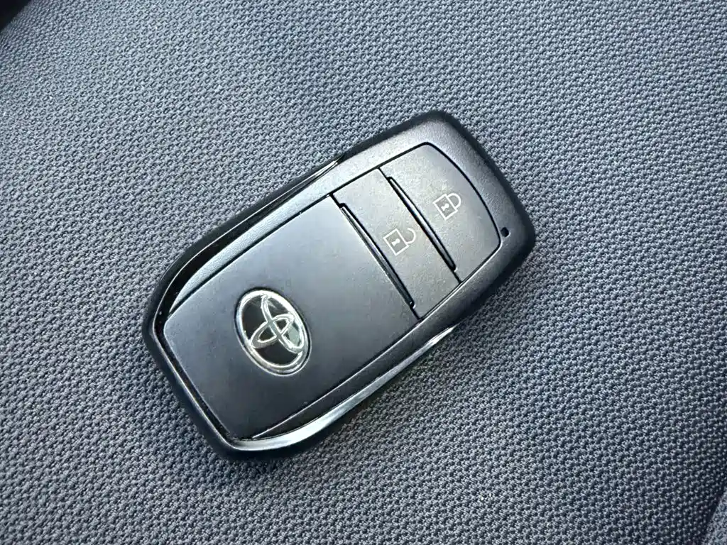Toyota Corolla Cross — миниатюра 16