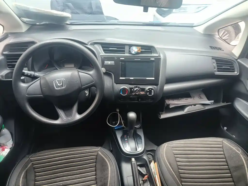 Honda Fit — миниатюра 13