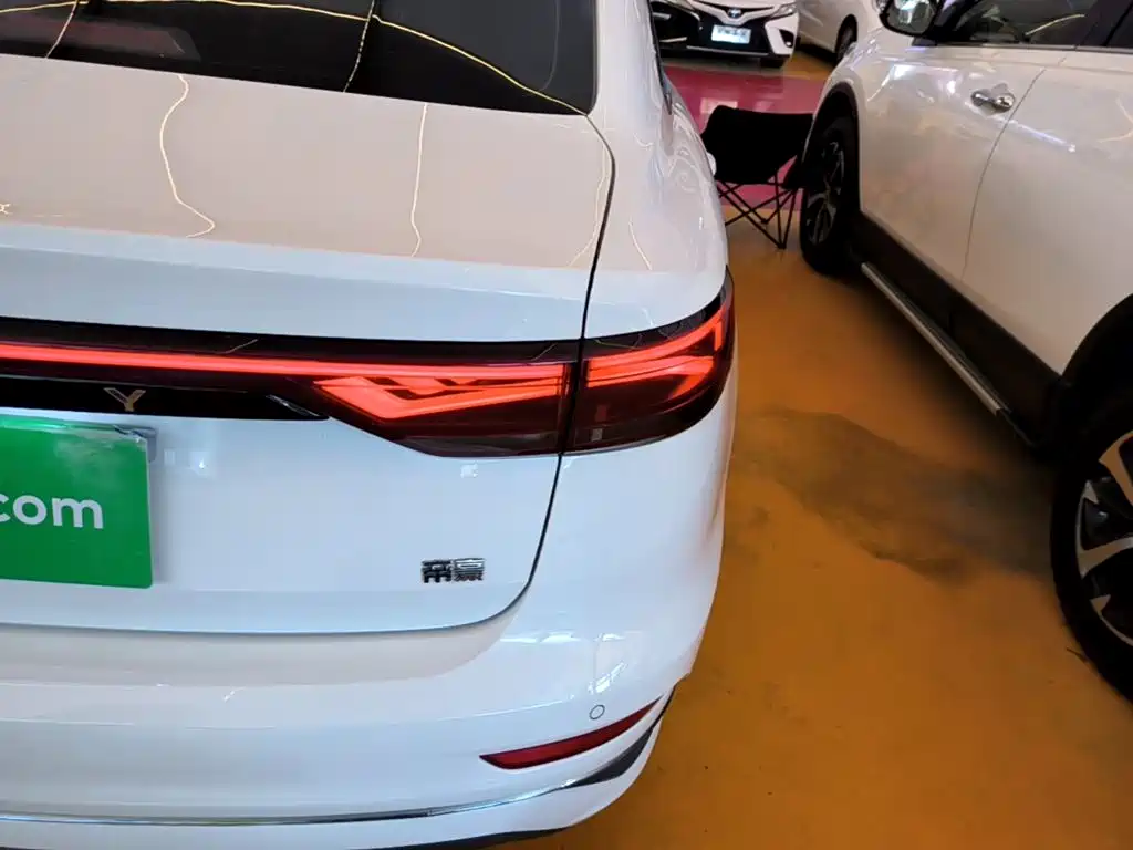 Geely Emgrand — миниатюра 8
