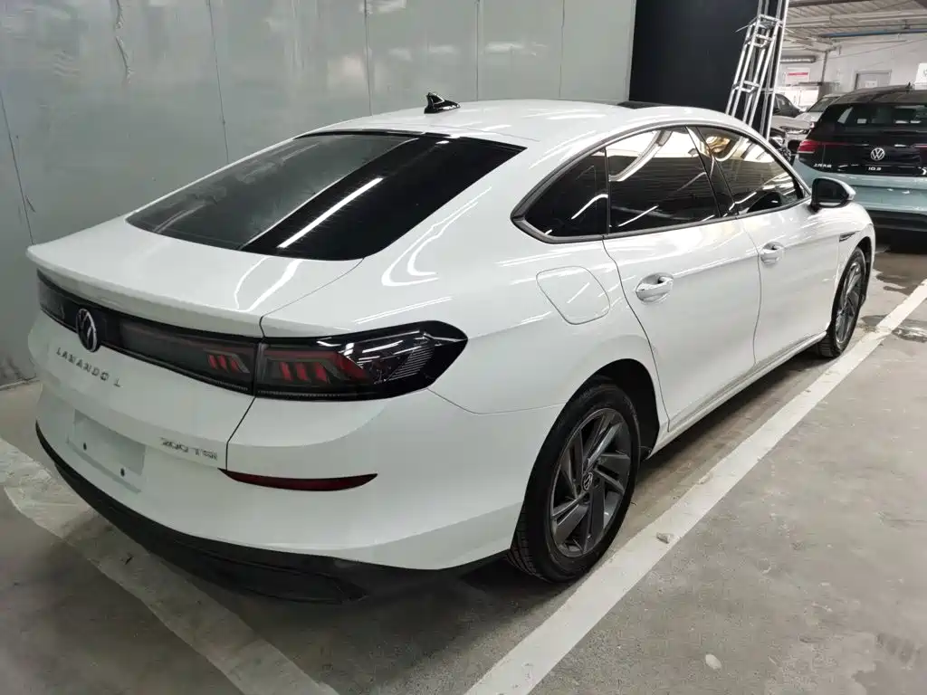 Volkswagen Lamando — миниатюра 5