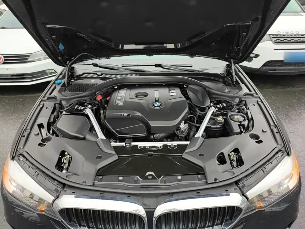 BMW 5 Series — миниатюра 20