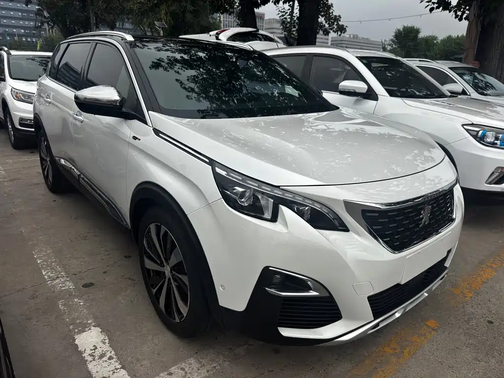 Peugeot 5008 — миниатюра 3