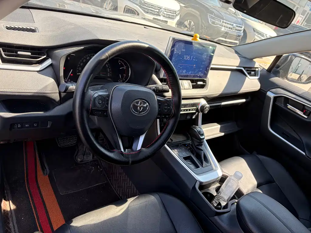 Toyota RAV4 2021 2.0L CVT PLUS