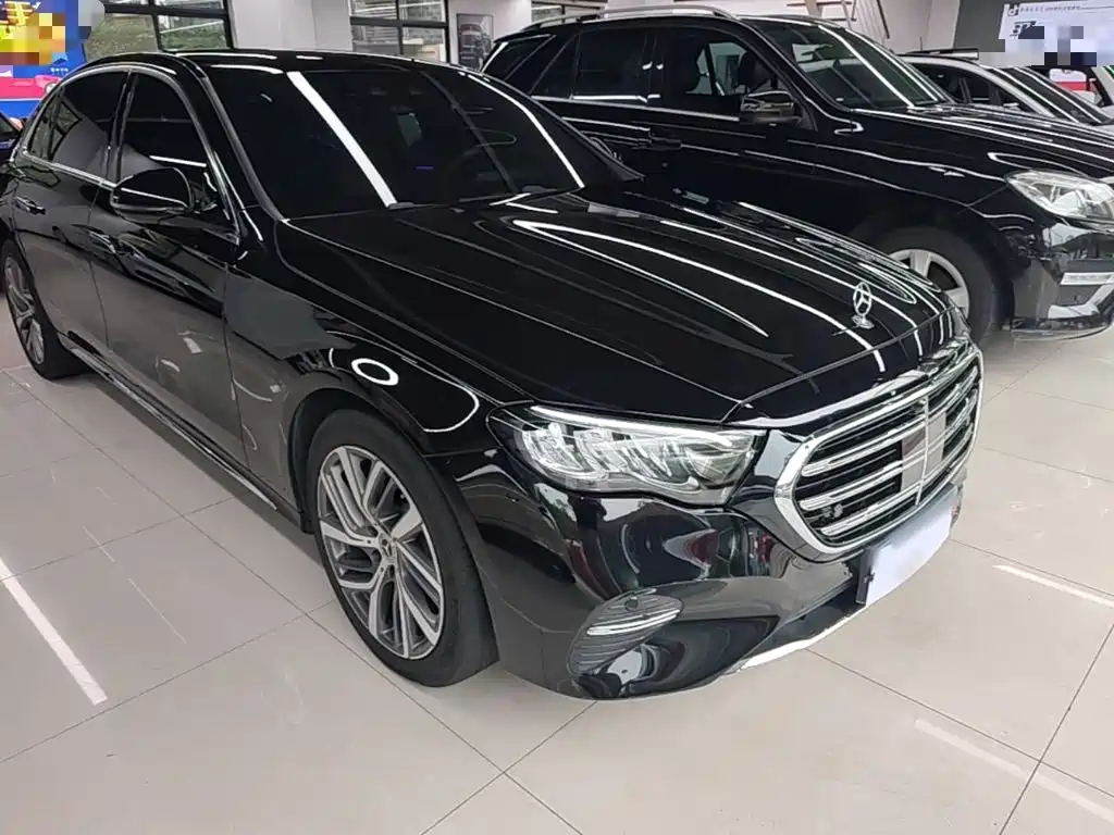 Mercedes-Benz E-Class — миниатюра 4