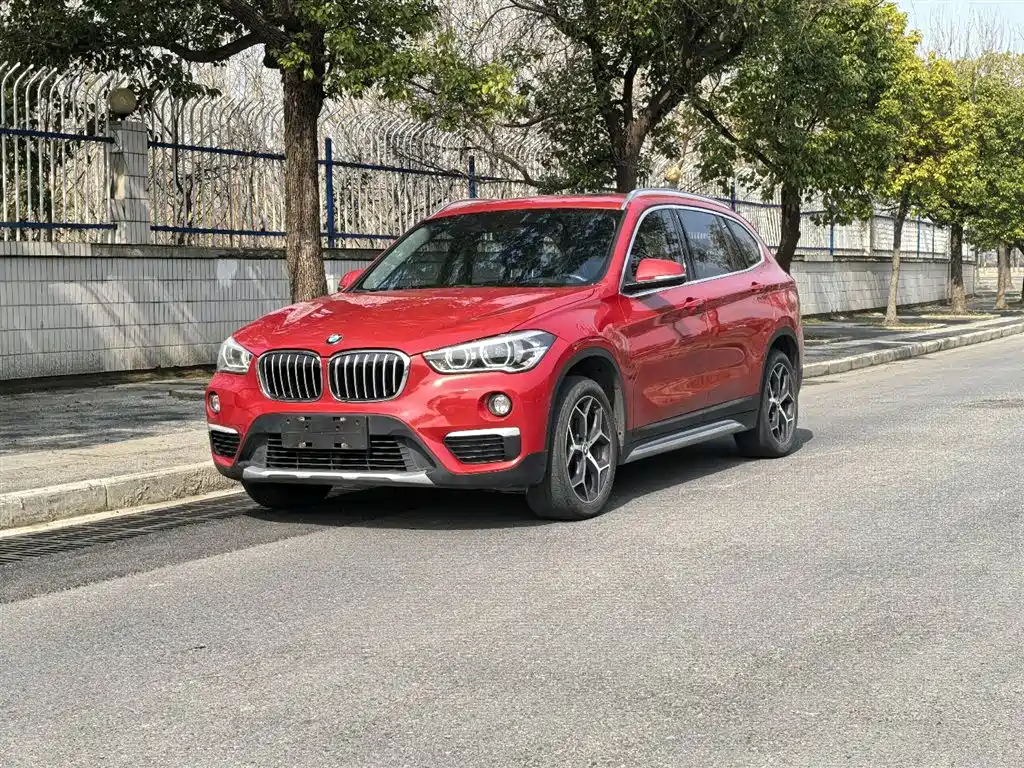 Купить BMW X1