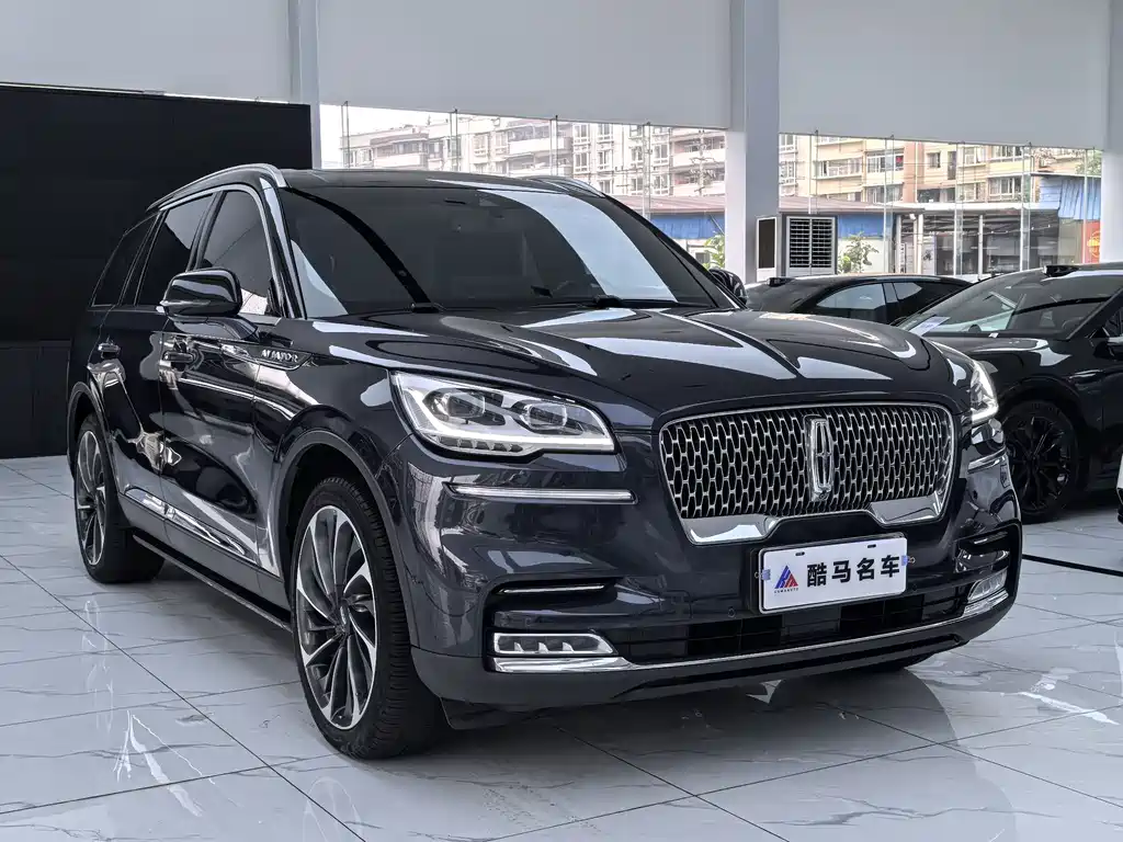 Lincoln Aviator — миниатюра 3