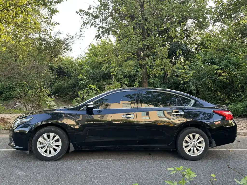 Nissan Teana — миниатюра 6